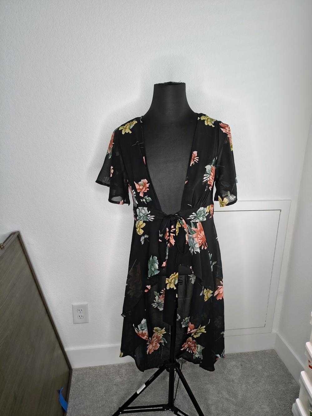 Kimono Black floral print kimono dress Size L